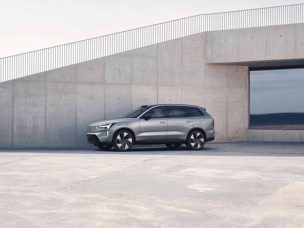 Volvo Announce All-New EX90 Electric